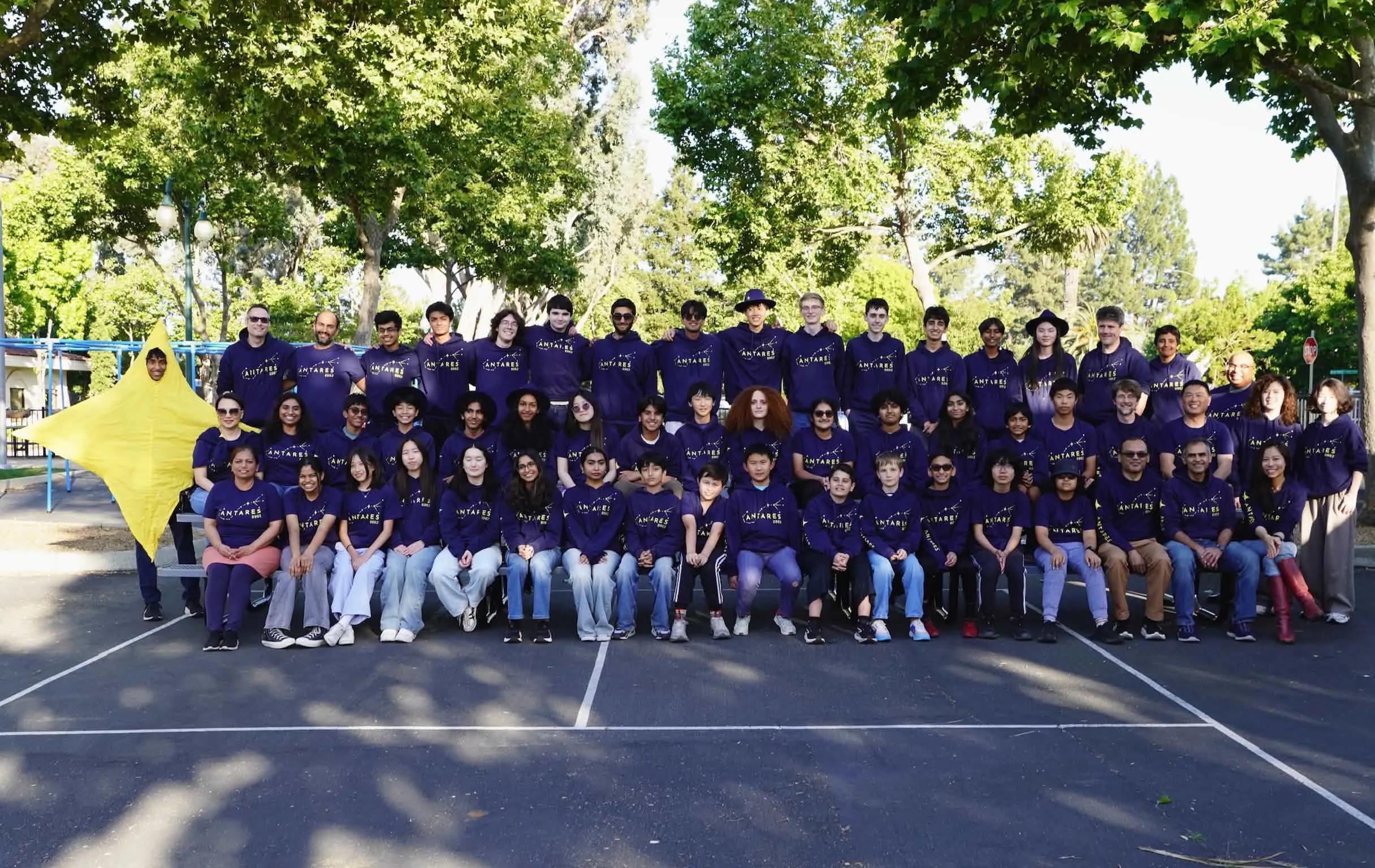 The full Antares team, students and mentors, in team shirts